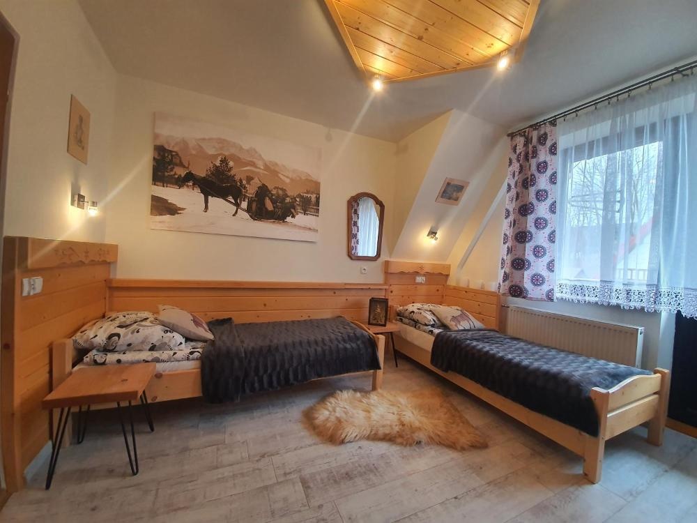 Room image 5